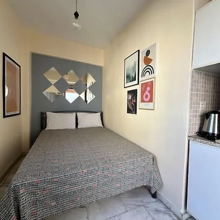 Tiny Loft Studio In The Heart Of Thessaloniki,17 Square Meters,On The Terrace Of The Building Buitenkant foto