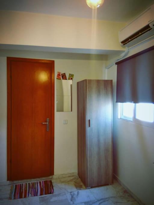 Tiny Loft In The Heart Of Thessaloniki,17 Square Meters,on The Terrace Of The Building 塞萨洛尼基